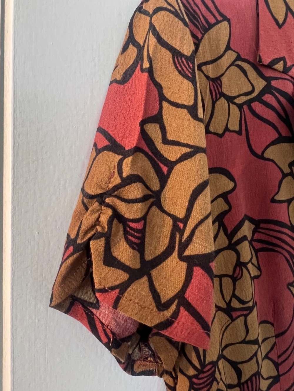 Urban Outfitters Retro Rust Olive Floral Midi Dress with Short Sleeves (M) - Picture 3 of 4